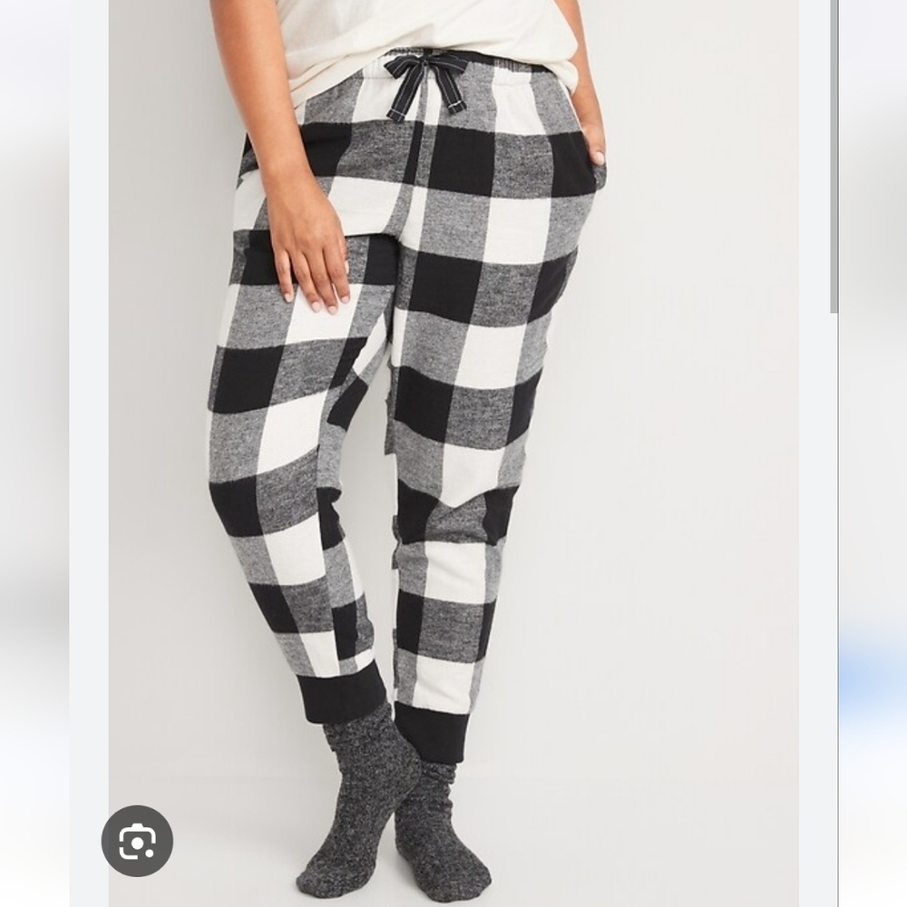 ⭐️40% Off⭐️ Old Navy Buffalo Plaid Flannel Jogger Pajama Pants
